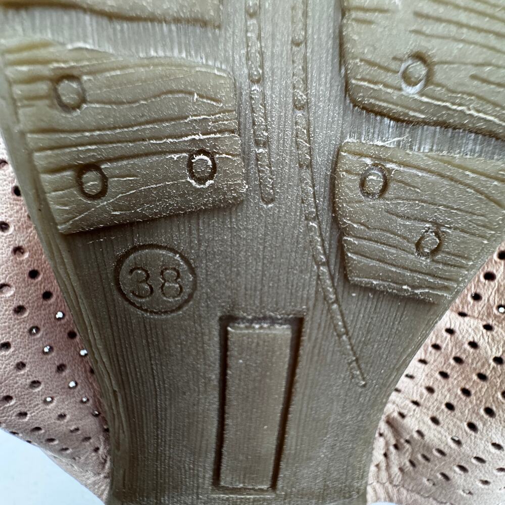 Sheridan Mia Blush Pink Perforated Buttery Soft Leather Women's Size 38/US 7.5 - Picture 8 of 8